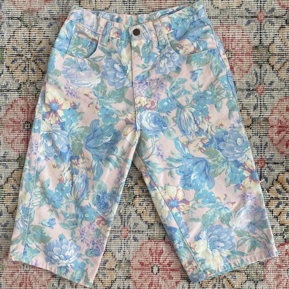 Vintage Zena floral print denim shorts